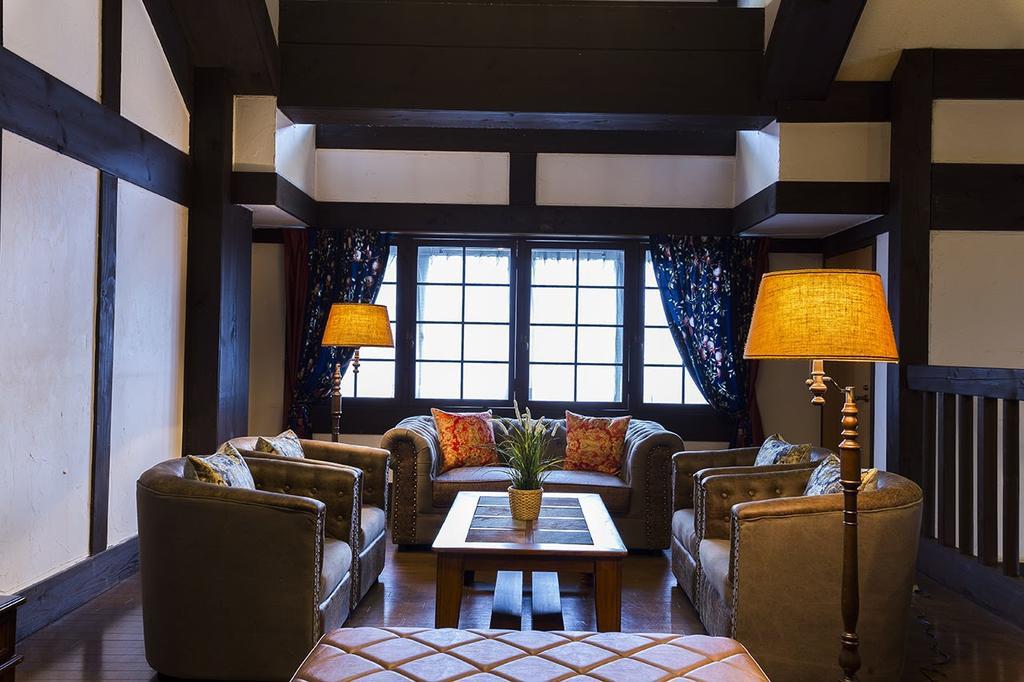 האקובה Shakespeare Hotel מראה חיצוני תמונה